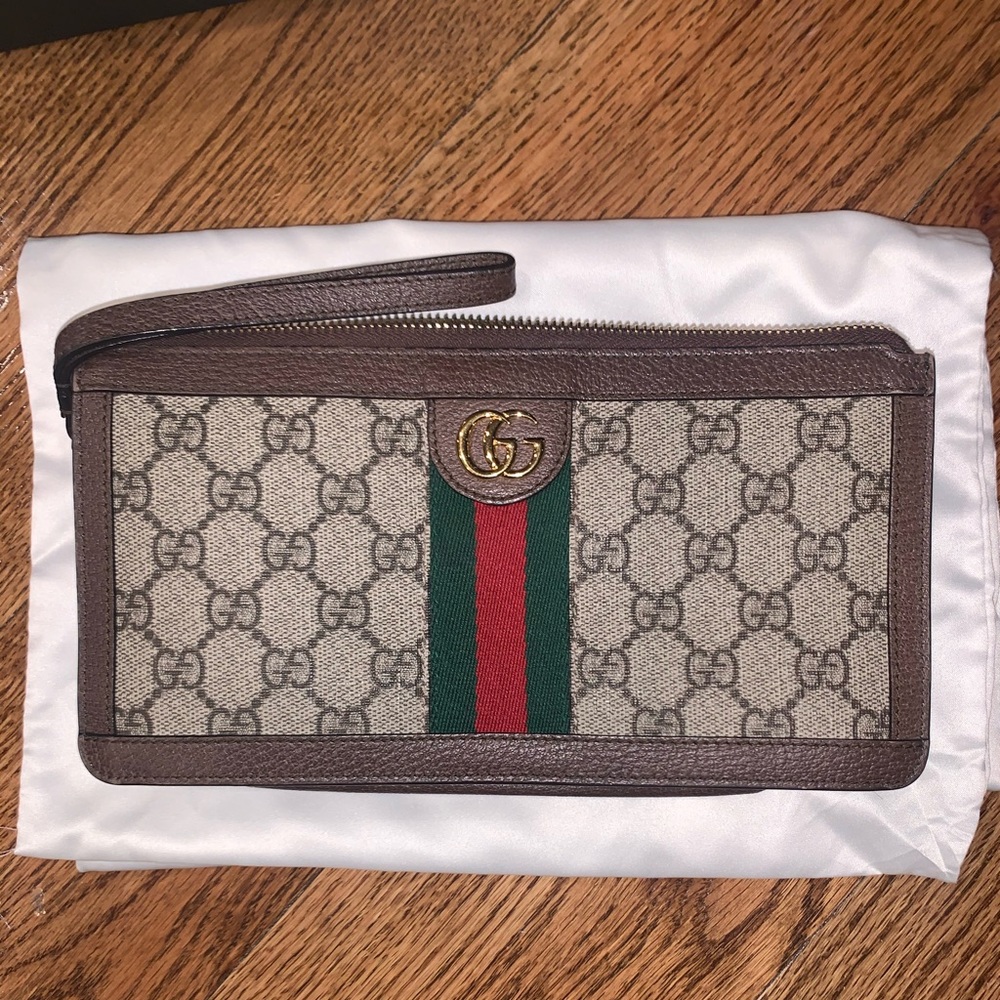 Gucci wristlet